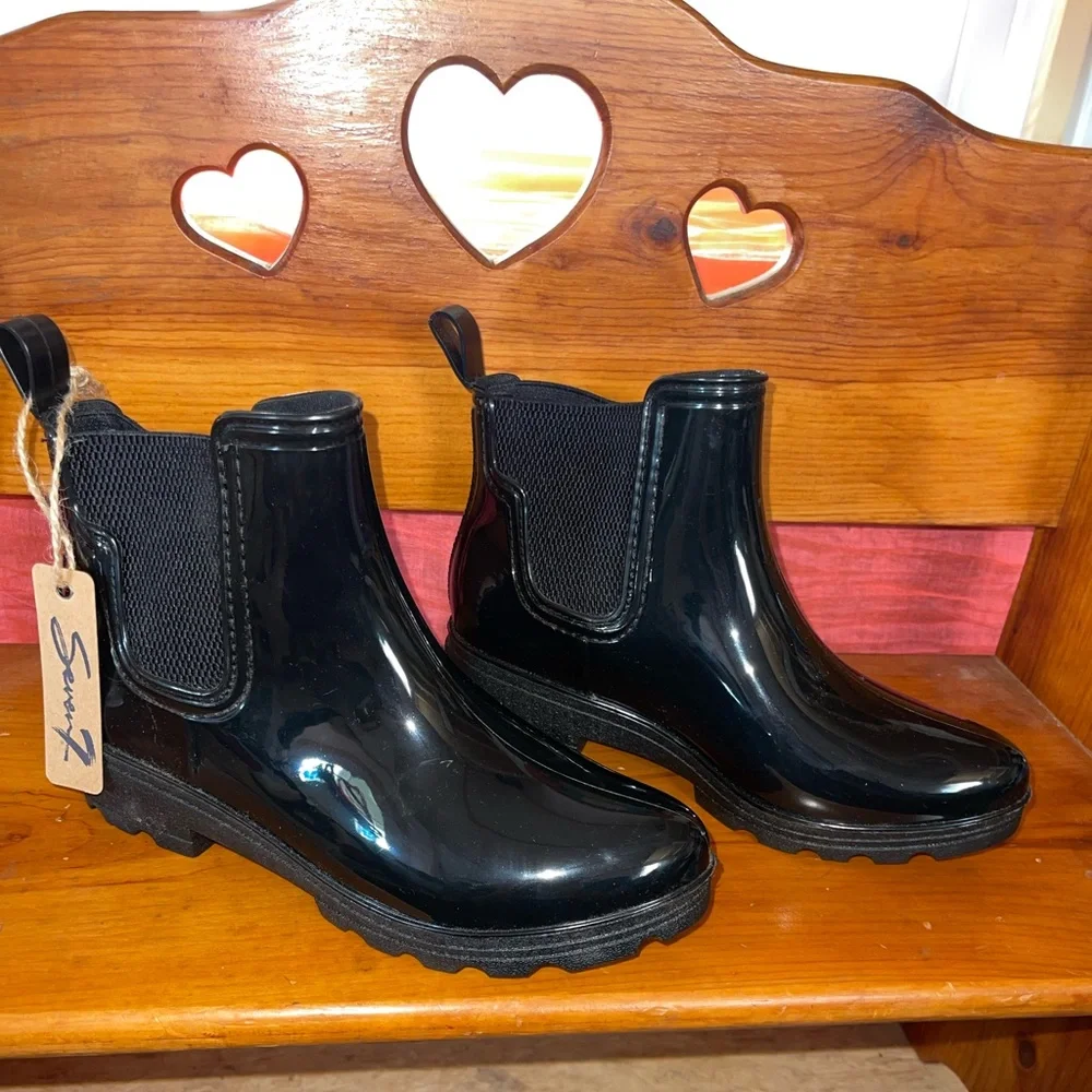 Seven Rain Boots size 10 NWT color Black runs small - Picture 1 of 4
